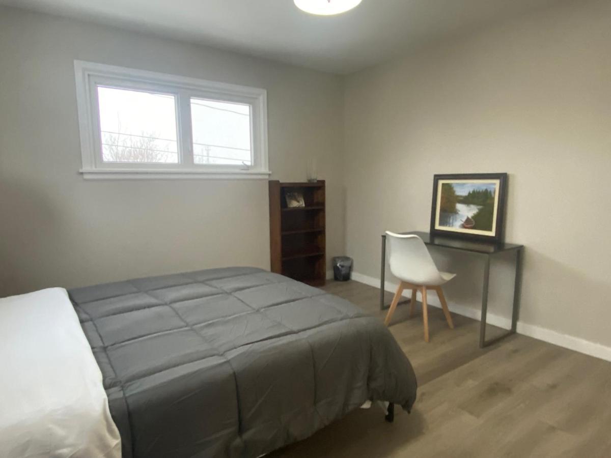 Private Room Lakeview House- Westmount Moncton Buitenkant foto